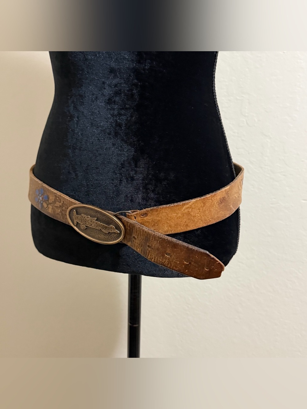 Vintage Cessna Airplane Belt - 1970’s made In USA Leather Belt With Brass Buckle - Picture 2 of 13